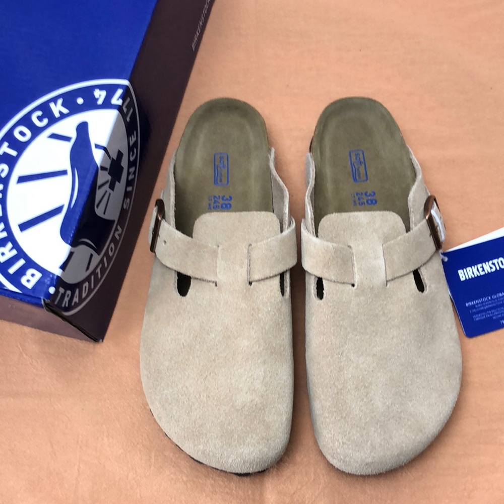 🔥 NWT Women's Latte Cream Suede Birkenstock Boston Shoes - Narrow Fit